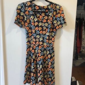 Flora TopShop fitted dress!